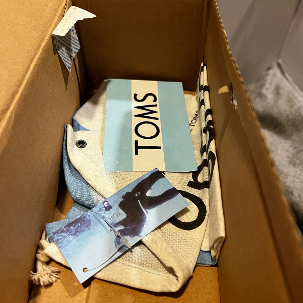 BNIB Toms LSU Purple Gold shoes 6.5 - Picture 5 of 6